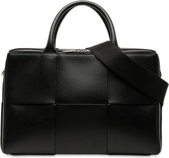 Bottega Veneta Portadocumenti Arco in pelle di vitello con design Intrecciato Maxi 2012-2025 - Nero