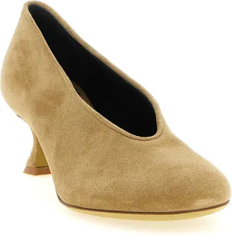 Moschino Duck Pumps - Camel