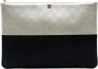 Chanel Pre-owned Clutches, female, Multicolor, Size: ONE SIZE Pre-owned Leather Clutch