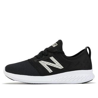 New Balance (WMNS) New Balance FuelCore Coast v4 Black White WCSTLLK4