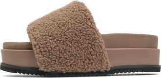 Roam Womens Fuzzy Stripe Stack Slider In Beige