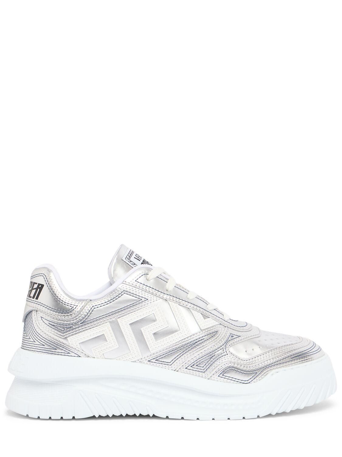スニーカー VERSACE Women Sneakers 10135681A10303 2WR70 WHITE Versace: White Sneakers now up to −73% | Stylight