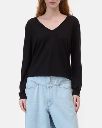 Closed V-Neck Long Sleeve Tee In Black