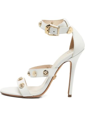Versace Medusa studded leather sandals - women - Calf Leather/Calf Leather/Calf Leather - 38 - White