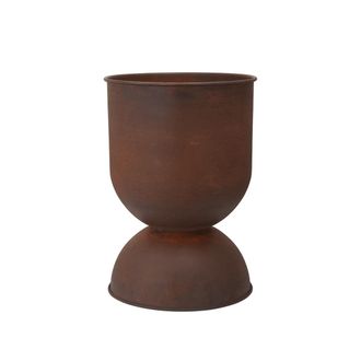 Ferm Living Hourglass Blumentopf medium, &Oslash; 40 x H 59 cm, rost
