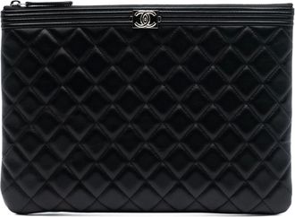 Chanel Pre-owned Clutches, female, Black, Size: ONE SIZE Pre-owned Quilted Leather Pouch