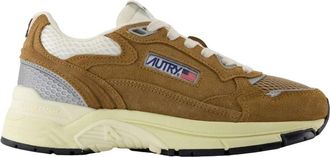 Autry Hyperway Sneakers - Dames - Sneakers - Bruin - 36 EU - Katoen - Schoenen