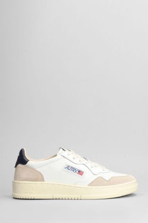 スニーカー AUTRY HYLW Sneakers HYPERWAY LOW WOM GOAT/MESH WIWHT/WIWHT Autry Hyperway Sneakers In Powder Pink And Silver-tone Suede