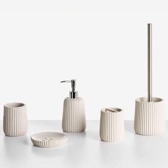 Beliani Conjunto De 5 Accesorios De Ba&ntilde;o Jabonera Dispensador De Jab&oacute;n Escobilla De Inodoro Vaso Soporte Para Cepillos De Dientes Beige Pozuzo