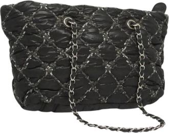 Chanel Pre-owned Shoulder Bags, female, Black, Size: ONE SIZE Pre-owned Vintage Nylon Shoulder Bag