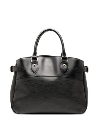 Louis Vuitton 2000-2025 Epi Passy PM handbag - women - Leather - One Size - Black