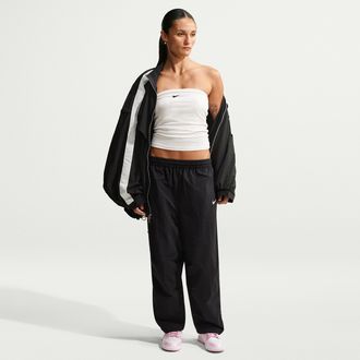 Nike Womens Nike Sportswear Woven Pants in Black | IW1063-010
