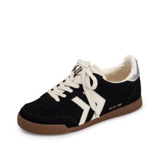 Yellow Box Womens Neevan Lace-Up Sneaker In Black
