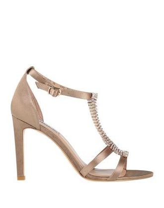 Emanuelle Vee FOOTWEAR - Sandals sur YOOX.COM