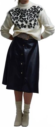 Q2 Knitted Sweater With Abstract Design In White