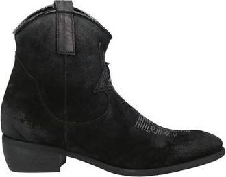 Zoe Ankle boots