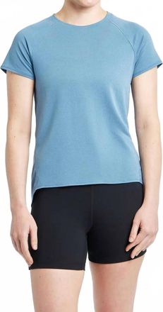 Oiselle Flyout Short Sleeve Top In Stratus