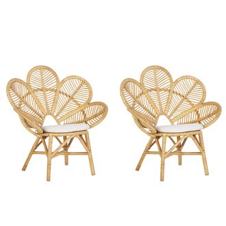 Beliani Conjunto De 2 Sillas Pavo Real De Rat&aacute;n Beige Natural 107 Cm Coj&iacute;n Florentine