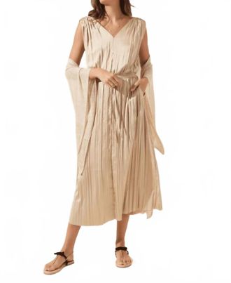 Lyss&eacute; The Packable Pleated Dress In Champagne
