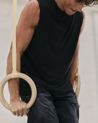 Vuori Clothing Strato Muscle T-Shirt | Black | Medium