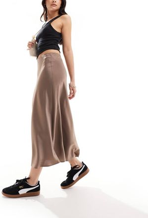 Vero Moda satin midi skirt in mushroom-Neutral