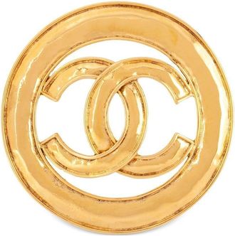 Chanel 1980s CC cut-out brooch - women - Gold Plated Brass - One Size
