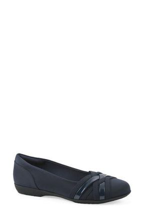 White Mountain Chic Flat in Navy/Nylon at Nordstrom Rack, Size 6.5