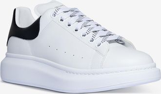 Alexander McQueen Niedrige Schnürsneakers aus Glattleder Oversize