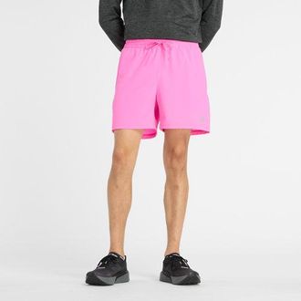 New Balance Hombre Sport Essential Short 5 en Rosa/Gris, Polywoven, Talla XL