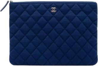 Chanel Pre-owned Clutches, female, Blue, Size: ONE SIZE Pre-owned Quilted Jersey Clutch
