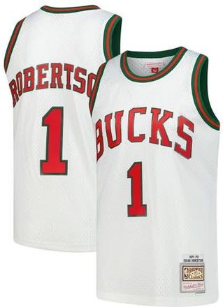 Mitchell & Ness Mens Mitchell & Ness Oscar Robertson White Milwaukee Bucks Hardwood Classics Swingman Jersey at Nordstrom, Size Medium