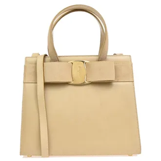 Ferragamo Convertible Vara Bow Tote Leather Beige Leather Handbag (Pre-Owned)