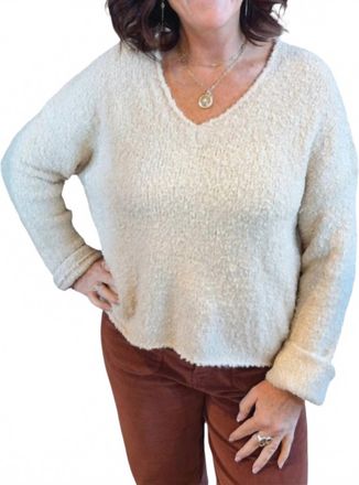 Mod-o-doc V-Neck Boucle Sweater In Swiss Coffee
