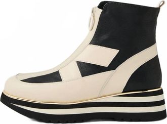 Django & Juliette Womens Ebbiela Boot In Milk-Black Leather