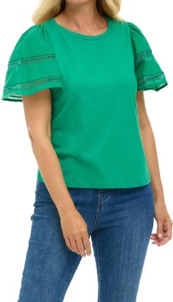 Tribal Flutter Short Sleeve Top In Kelly Green