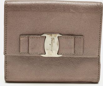 Ferragamo Vara Bow Mauve Leather French Wallet