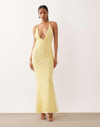 Asos Vestito lungo allacciato al collo in pizzo con paillettes color latticello-Giallo