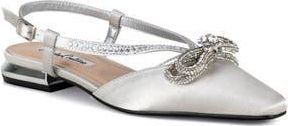 Lady Couture Kendal Slingback Flat in Silver at Nordstrom Rack, Size 13