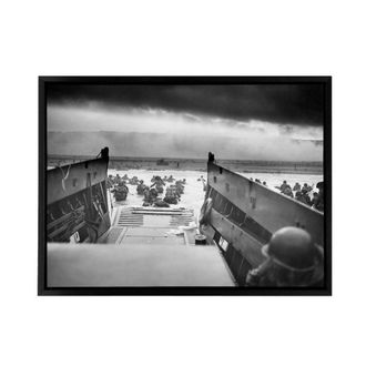 Artery8 WWII D Day Landings USA Troops Jaws of Death Framed Canvas Wall Art Print in Grey | Size: W24 x H32