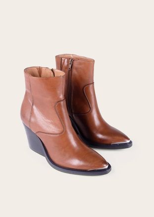 Kaanas Womens Kade Block Ankle Booties In Cognac