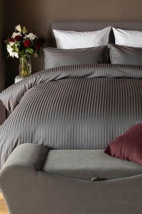 Belledorm Hotel Suite Satin Stripe 540 Thread Count Duvet Cover Set in Charcoal | Size: Double