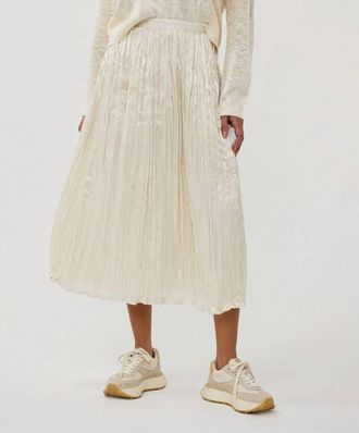 Esqualo Svea Plisse Changeant Skirt In Off White