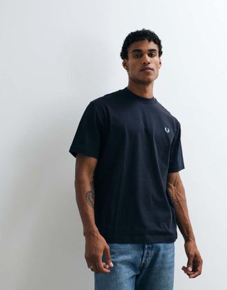 Fred Perry t-shirt con grafica sul retro del 1952 in navy-blu navy