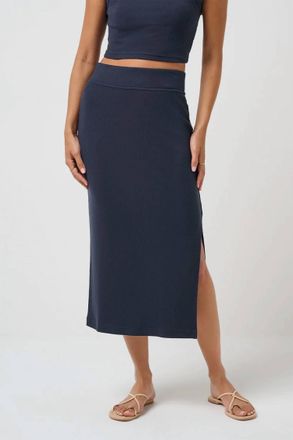 Travis Mathew Cloud Rib Skirt In Navy Blazer