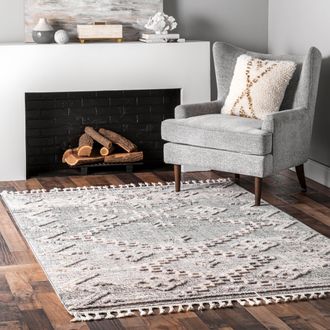 nuLOOM Roxy Textured Diamond Tassel Area Rug