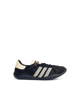 adidas Scarpe da ginnastica in tessuto nero Adidas X Wales Bonner Karintha Lo Satin