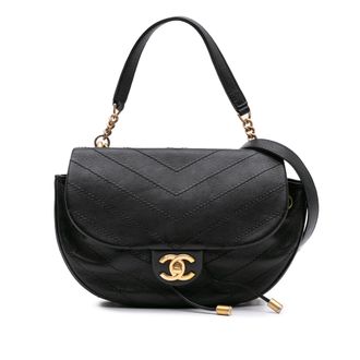 Chanel Chanel Halfmoon Gequilted Tas