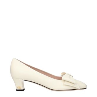 Valentino Garavani Damess Decollet&eacute; beige/ivoor leer