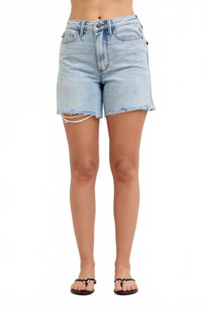 Judy Blue Mid Rise Rigid Magic Dad Shorts In Medium Wash