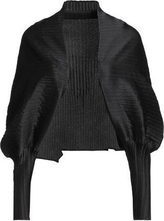 Fabiana Filippi Shrugs